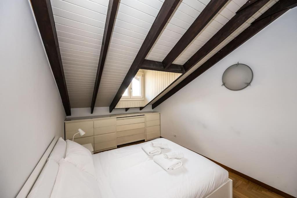 Wonderfull Two Floors Apartment Navigli Milano Exterior foto
